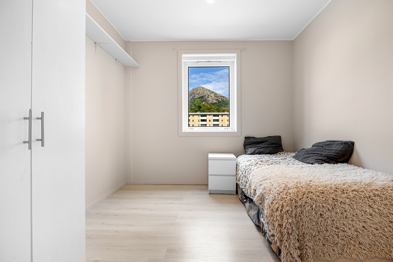 Soverom 2 på 9 kvm. Galleribilde