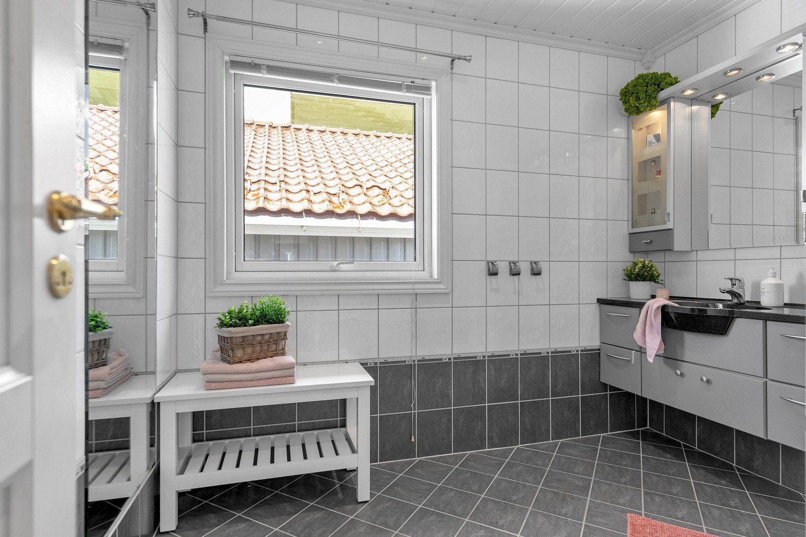 Bad 1 i 1. Etasje fra 2004 Galleribilde