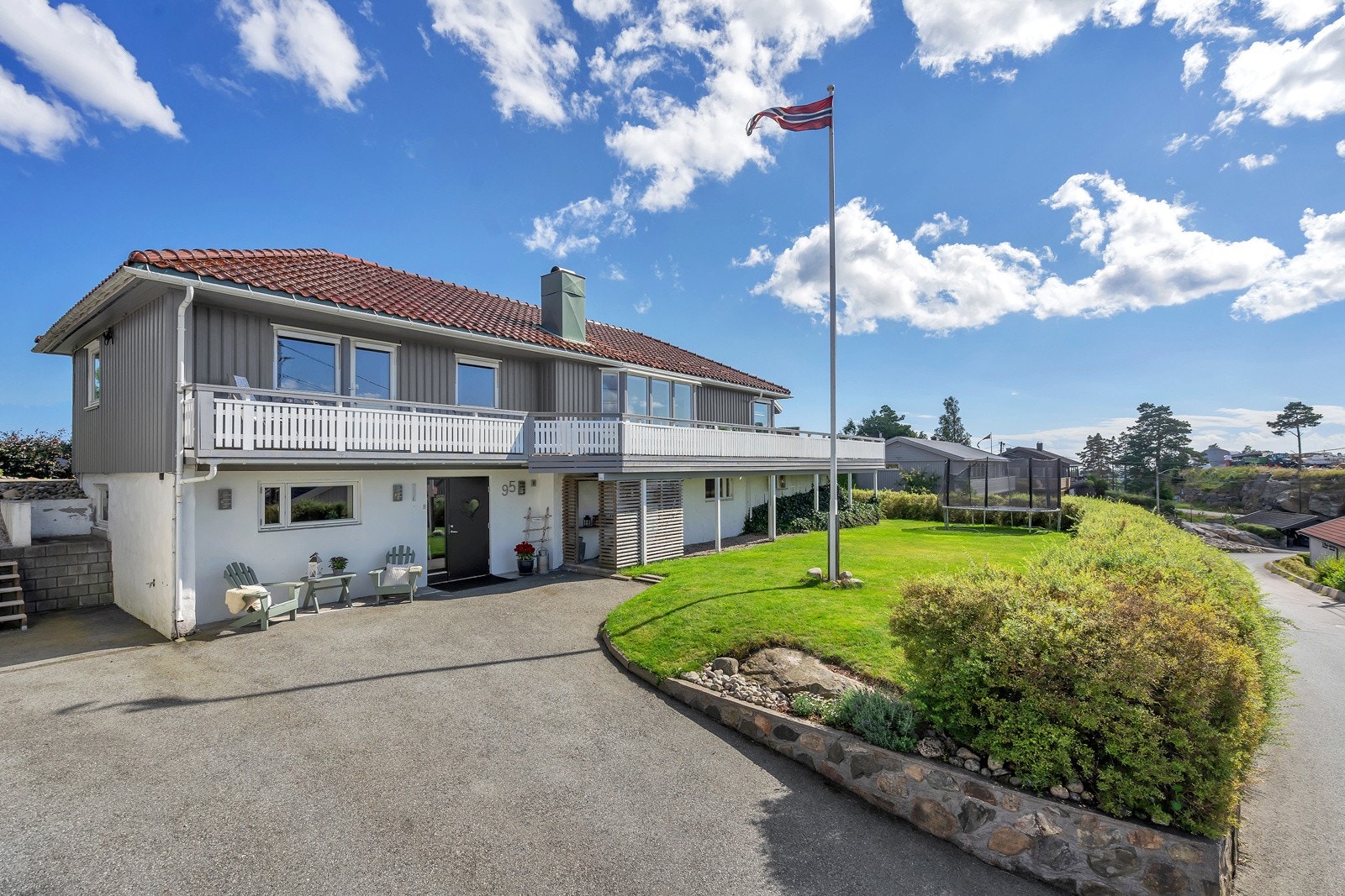 Exbo v/ Espen Haugen Ellseth har gleden av å presentere Moneheia 95 på nydelige Hamresanden! Galleribilde