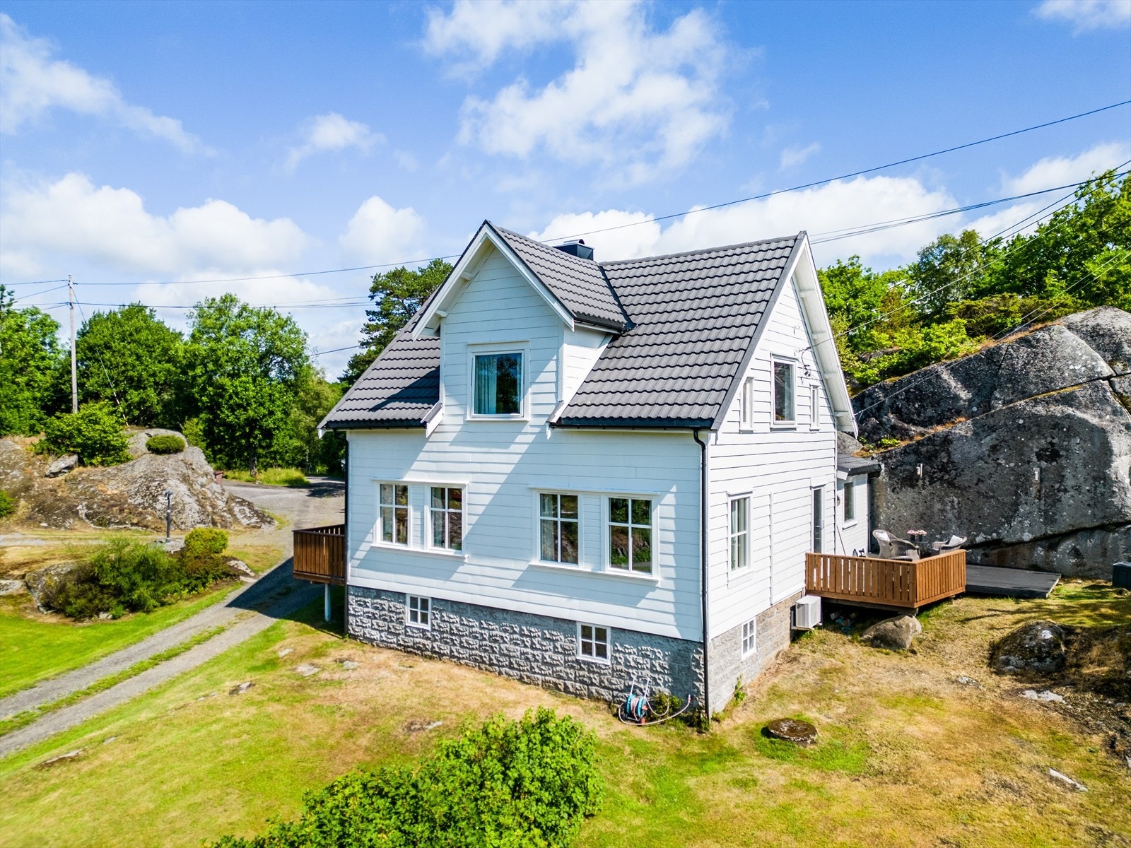 Enebolig fra ca. 1930 med tilbygg fra 2007. Galleribilde