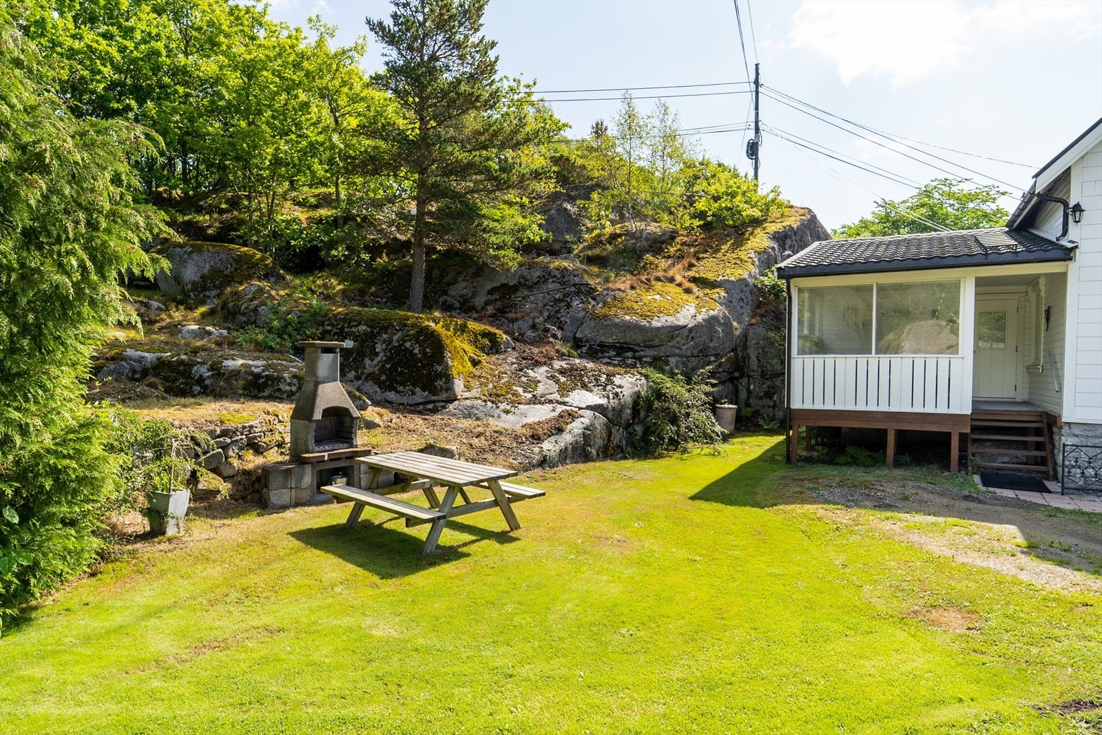 Eiendommen har flere flotte uteplasser. Galleribilde