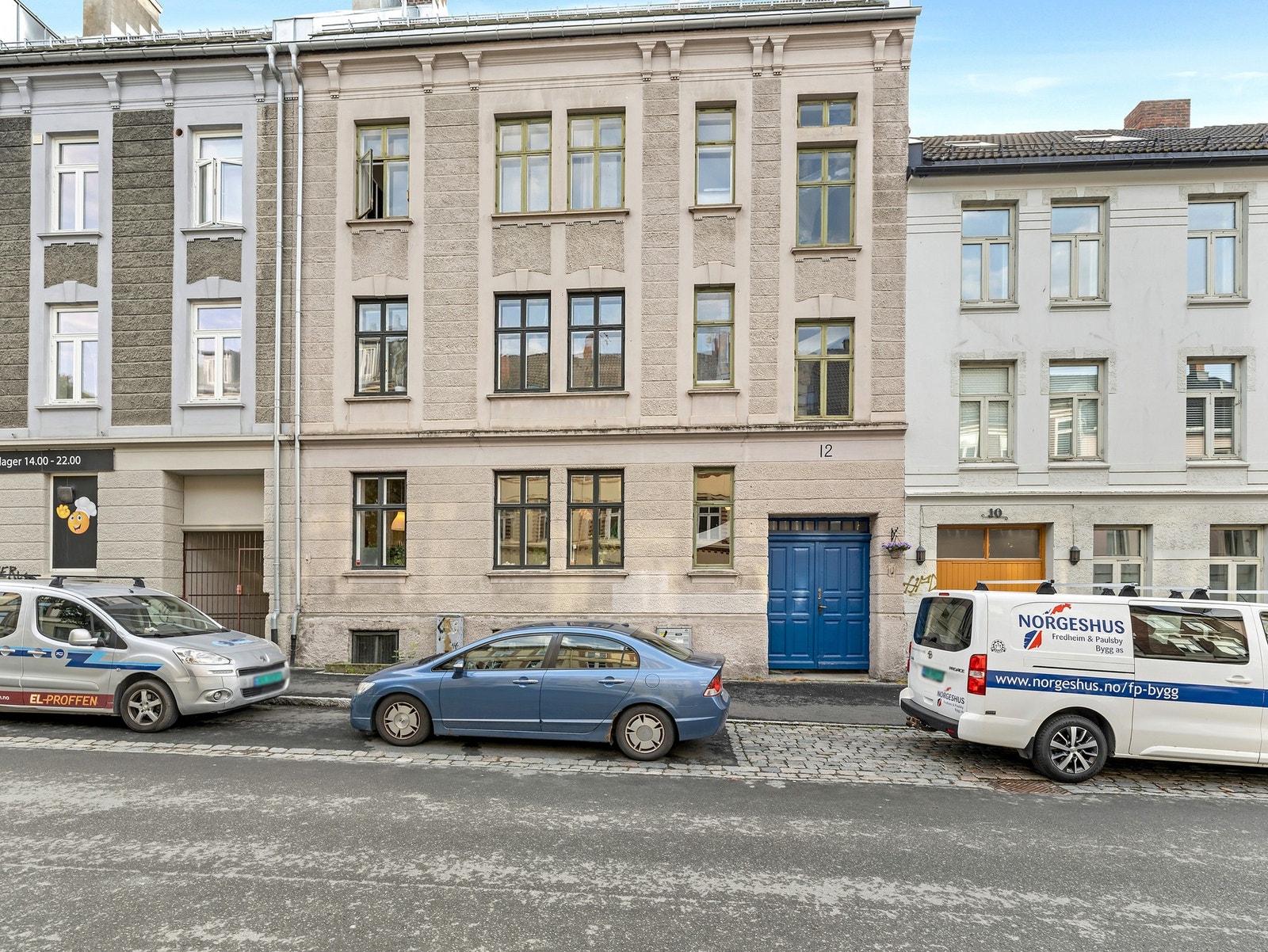 Fasadebilde. Tak ble omtekket i 2011. Galleribilde