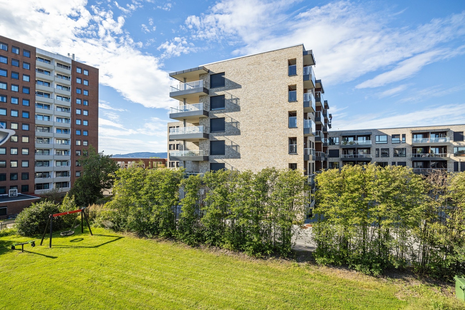 Det er kort vei til søndagsåpen Joker, buss, flere kjøpesentre og frodige parker. Galleribilde