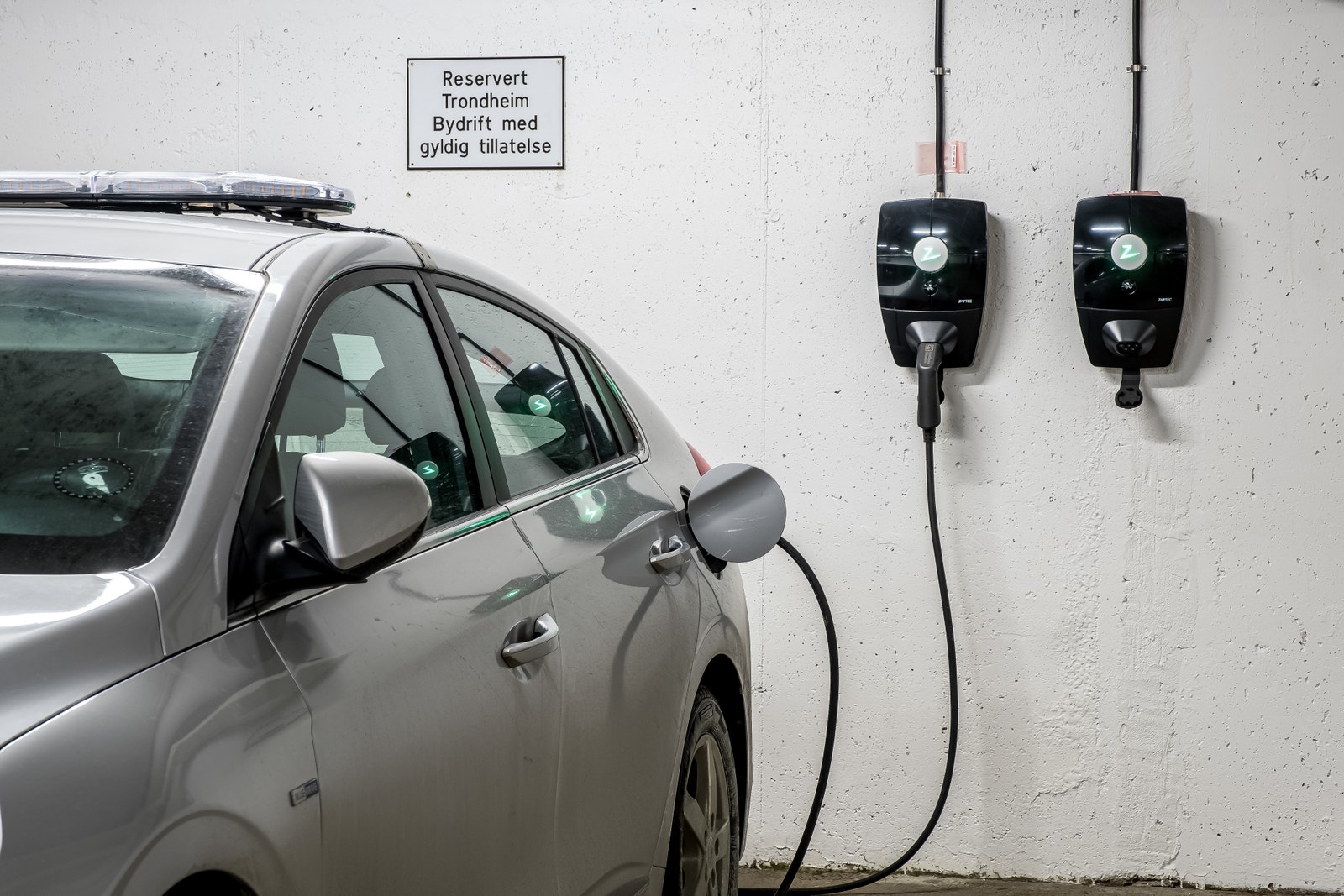 Ladeplasser for elbil Galleribilde