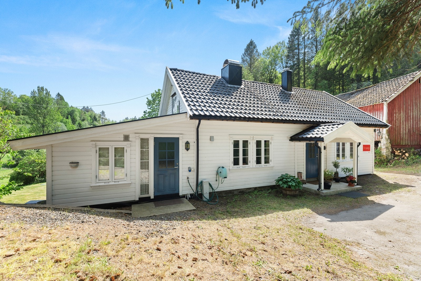 Våningshuset er fra 1850 med påbygg fra 2004 Galleribilde