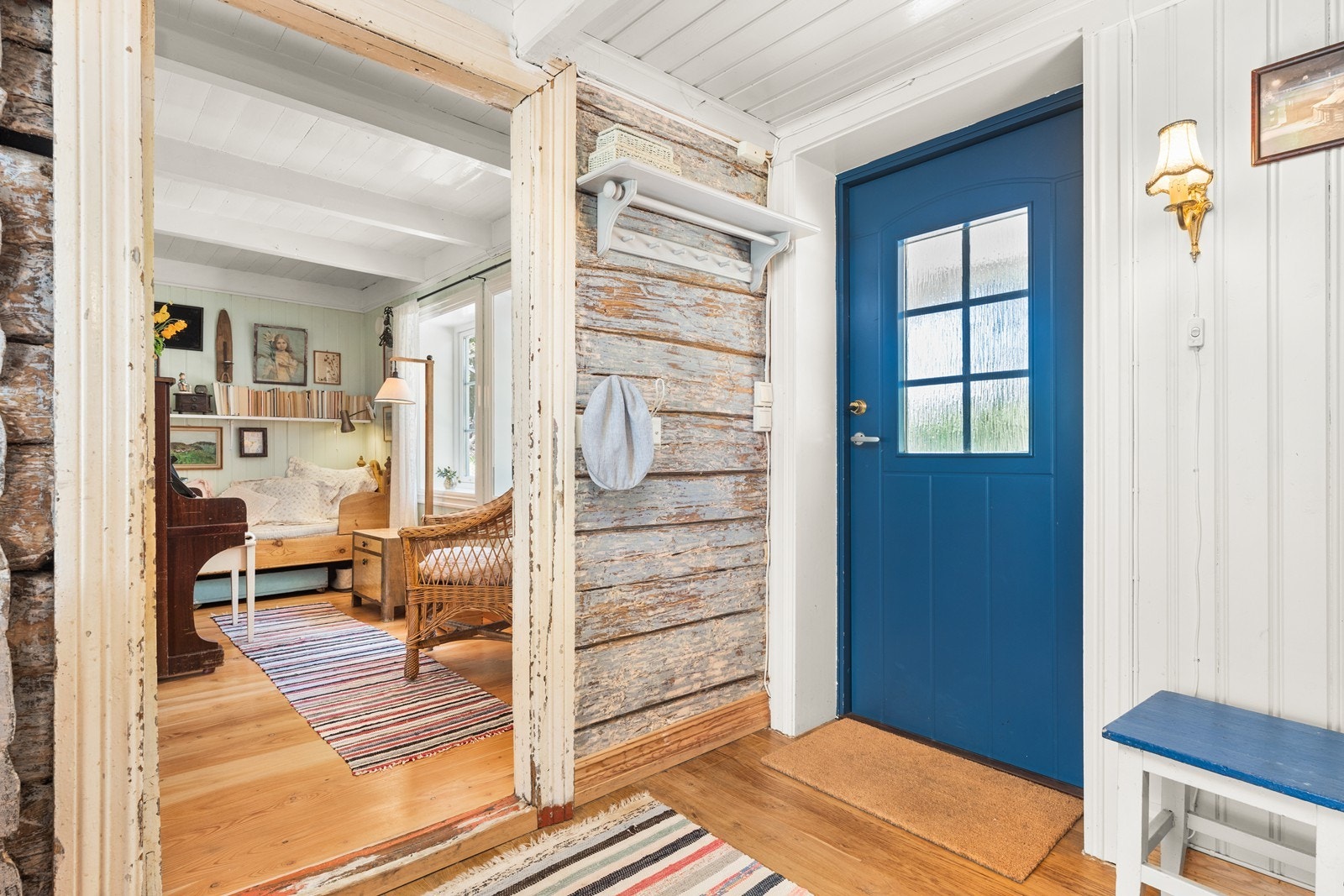 Inngangsparti mot "piano"-stue. Galleribilde