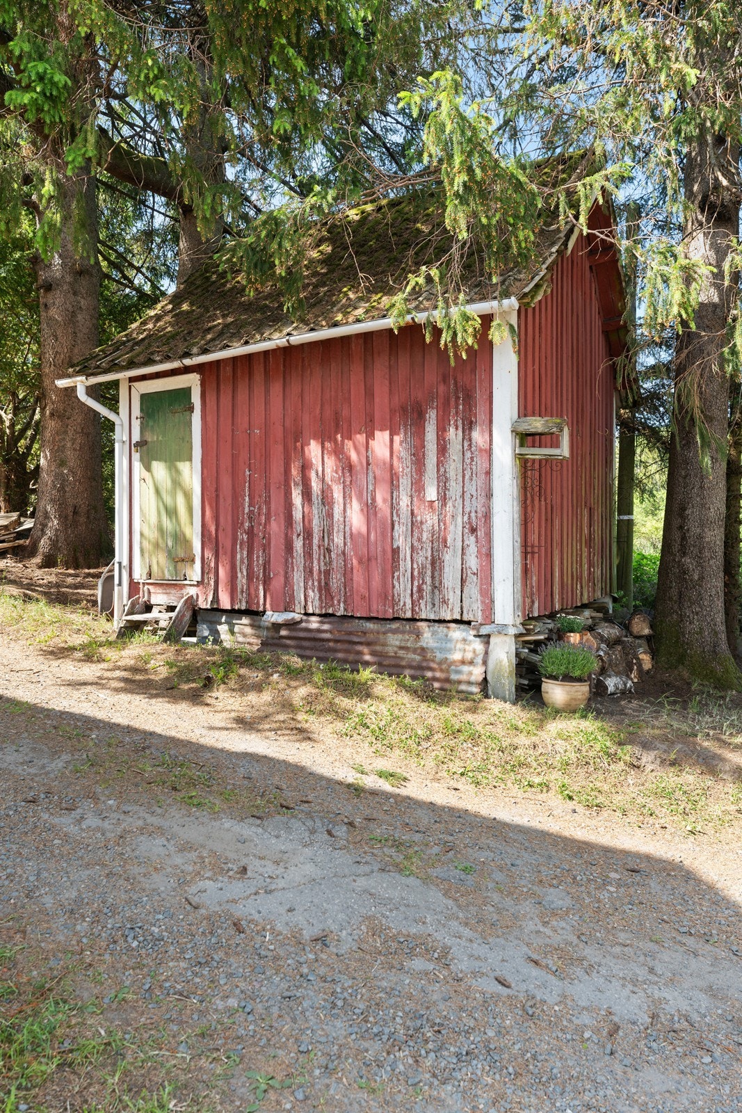 Eldre uthus. Galleribilde