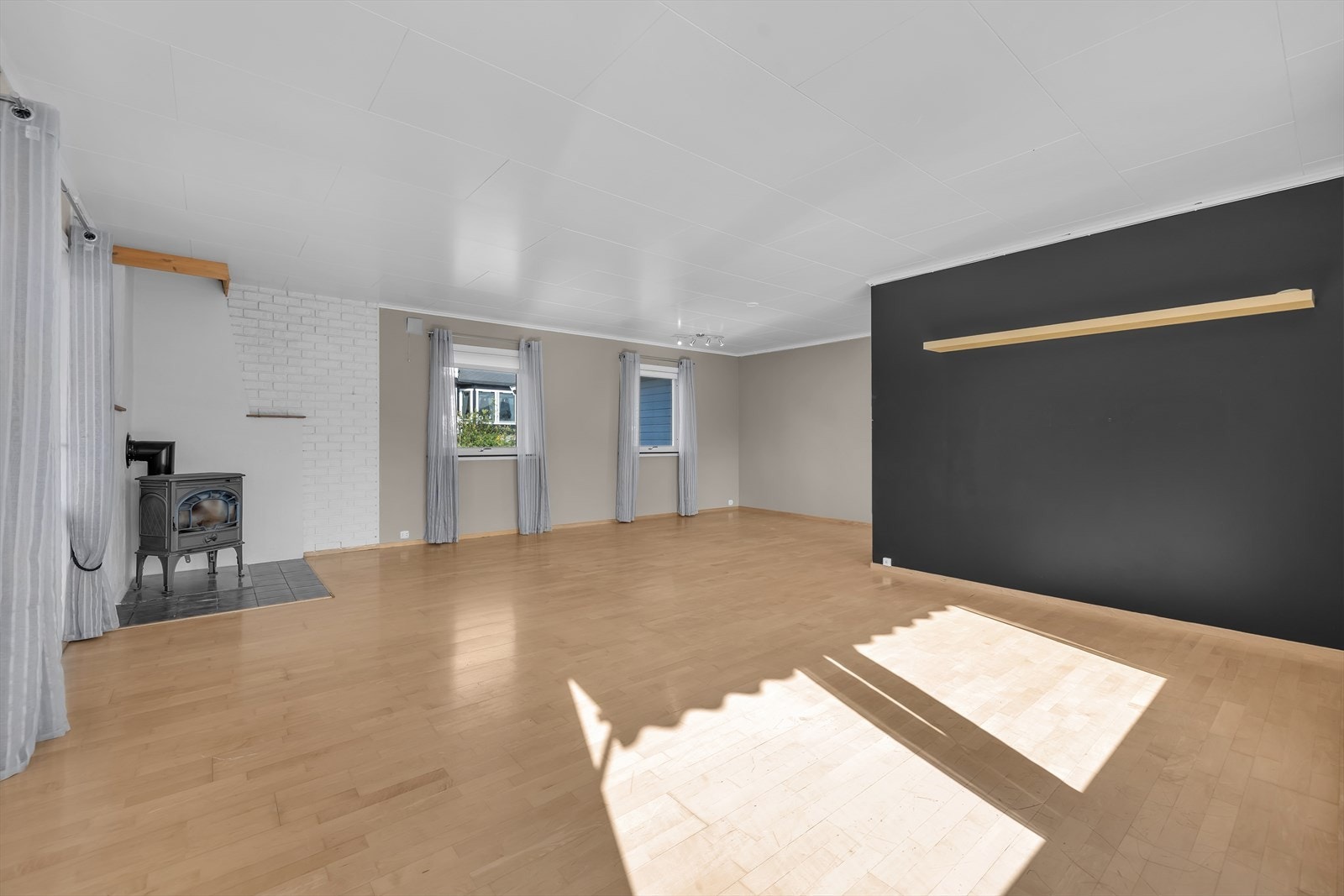 Stort stue med mye lysinnslipp Galleribilde