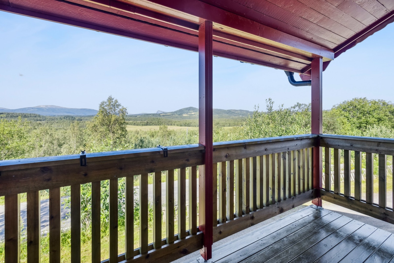 Boligen har flere uteplasser Galleribilde