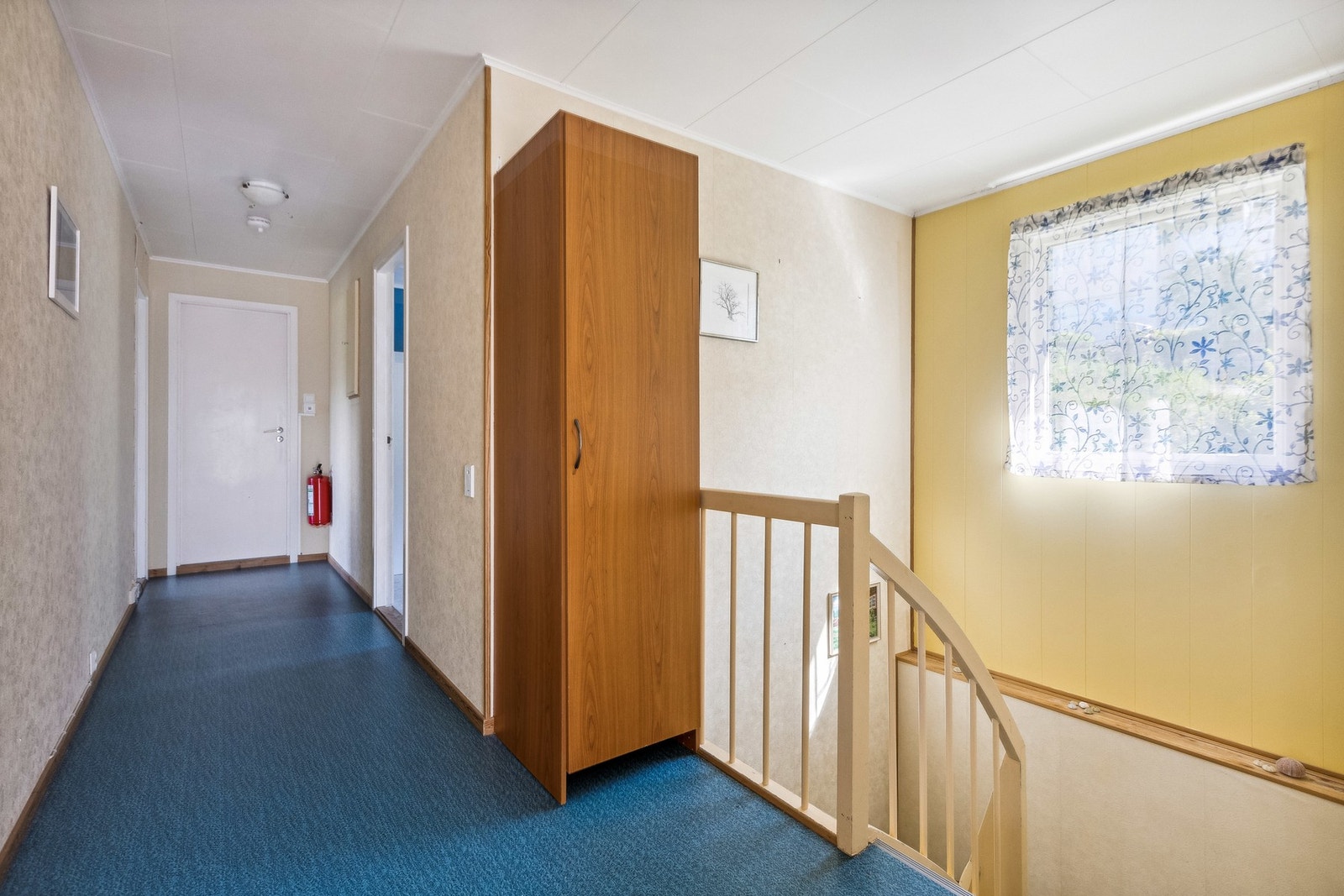 Gang med trapperom i 1. etasje Galleribilde