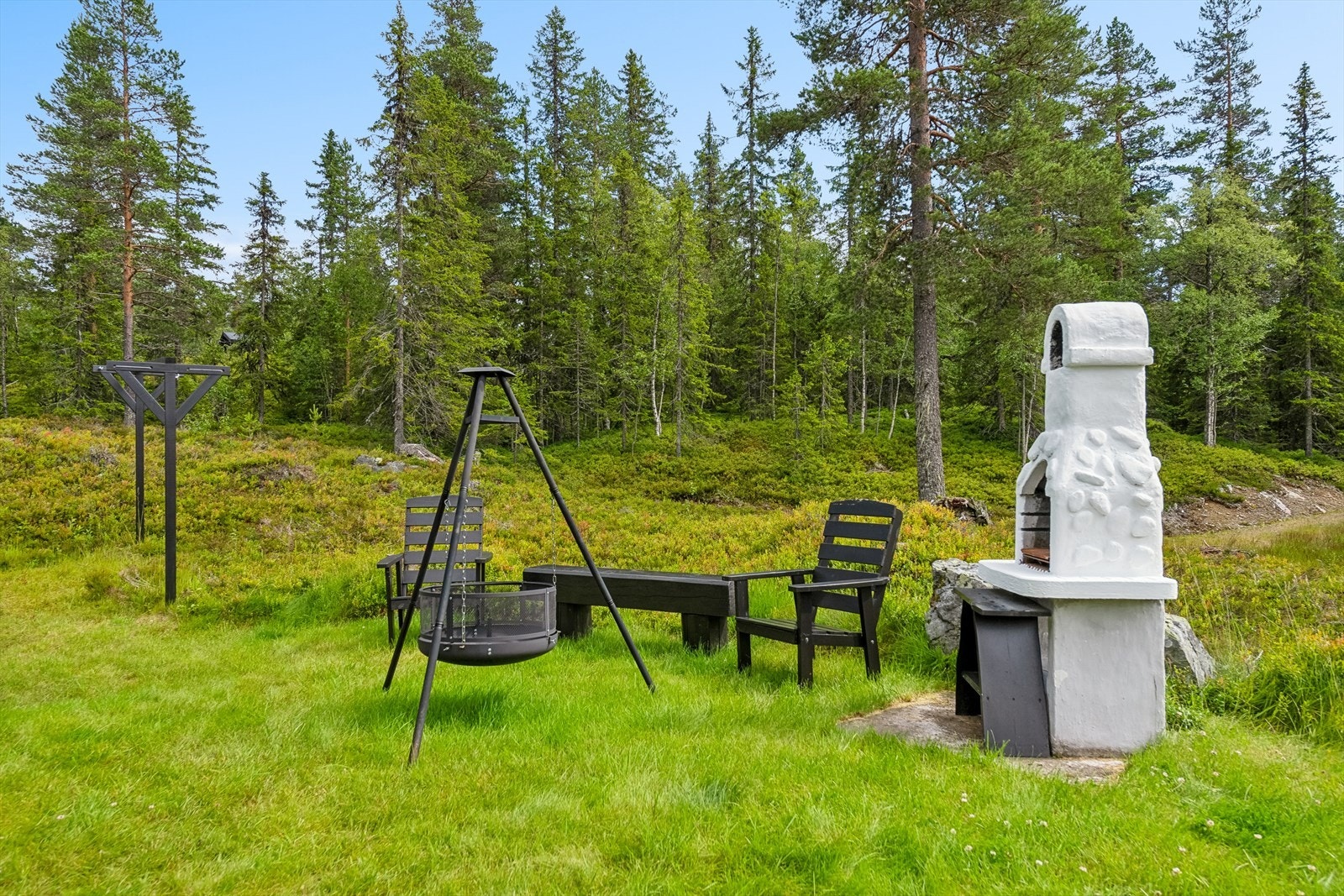 Uteplass v/hytte. Galleribilde