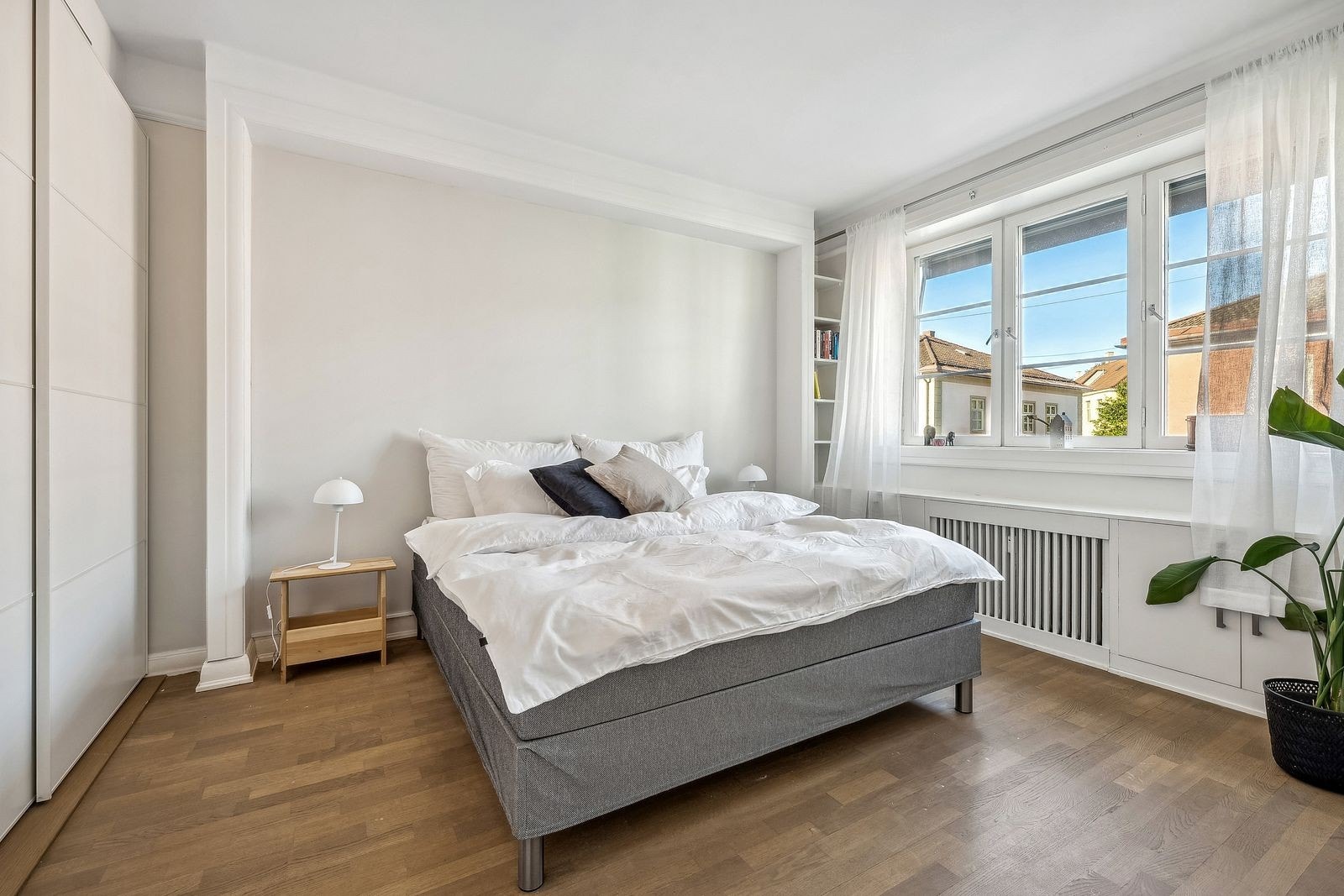 Hovedsoverom med gode oppbevaringsmuligheter. Galleribilde