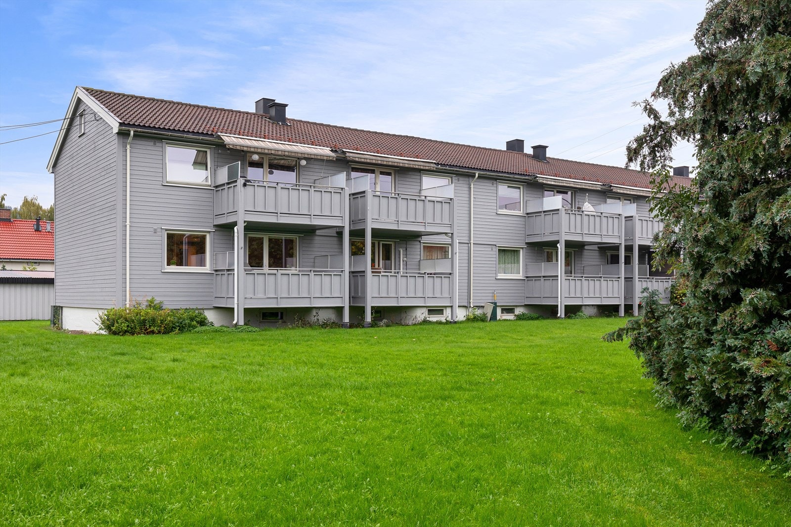 Leiligheten er beliggende i 2. etasje i et veldrevet borettslag sentralt på Åssiden Galleribilde