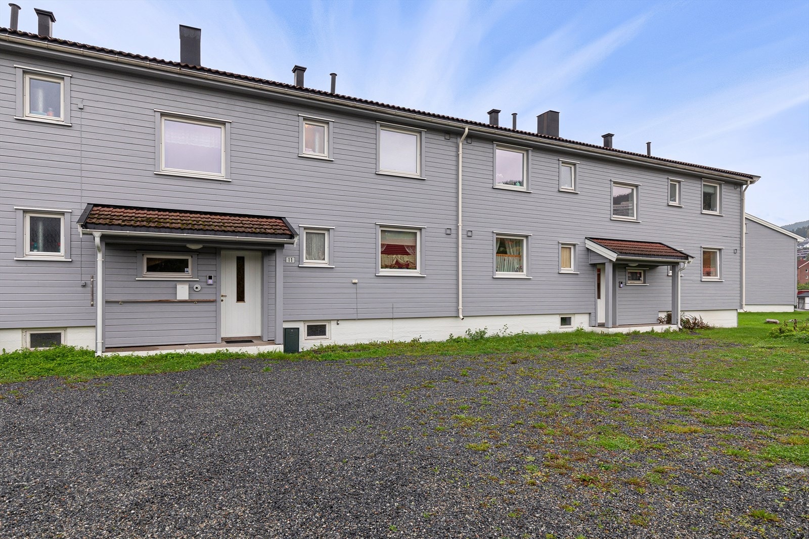 Borettslaget har en felles biloppstillingsplass uten faste plasser Galleribilde