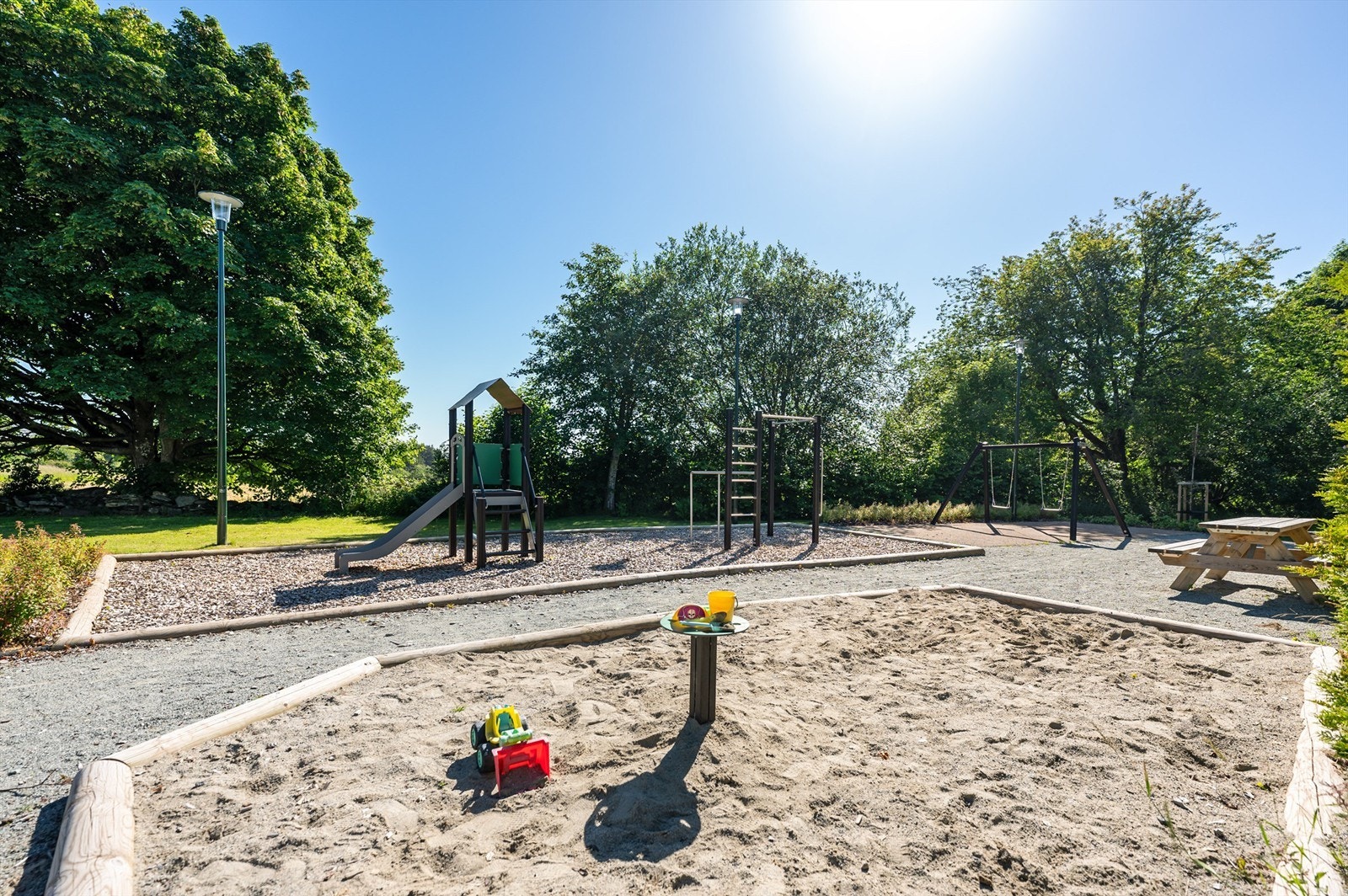 Lekeplass like ved sameiet Galleribilde