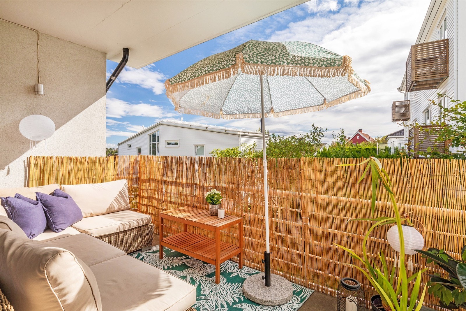 God solforhold med sol fra ca. kl. 10 til kl. 19.30 om kvelden Galleribilde