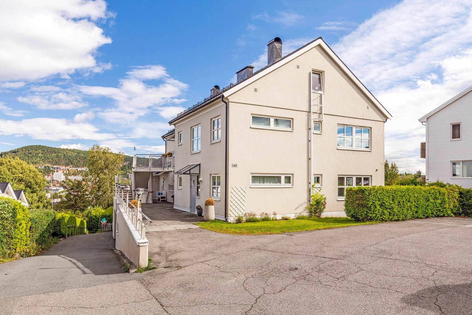 Velkommen til Maridalsveien 349 - En pen selveierleilighet med garasje og markanær beliggenhet Galleribilde