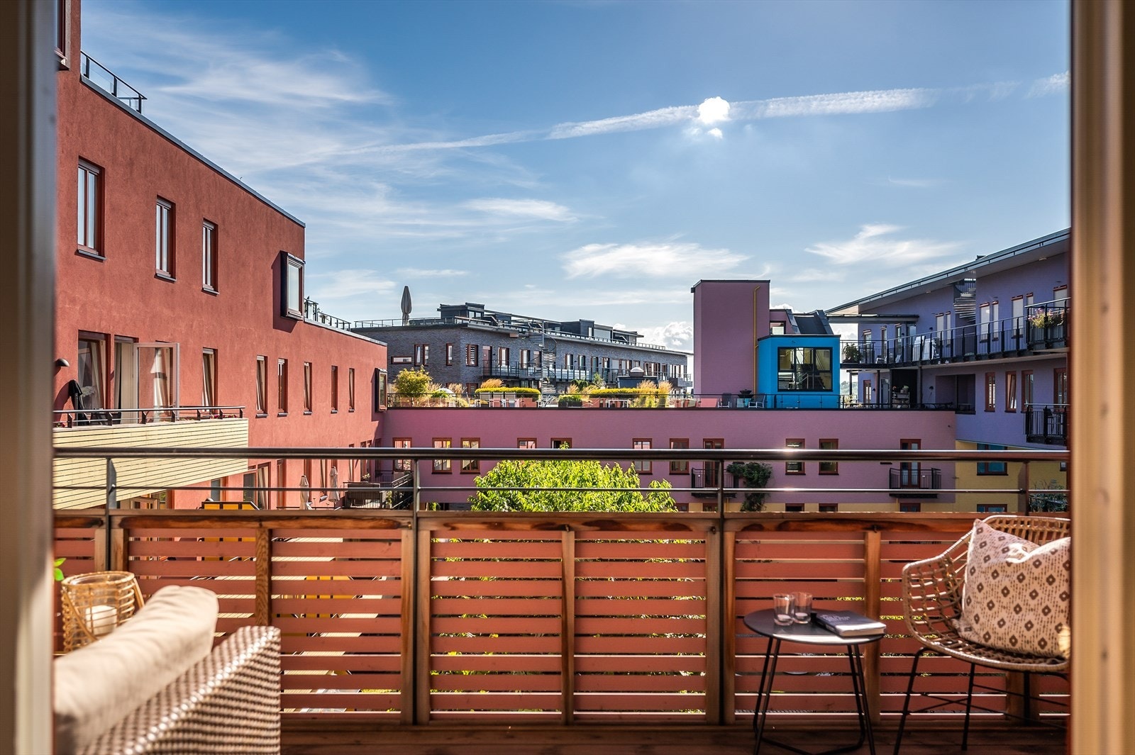 Du vil bo omringet av flotte farger og minimalt innsyn. Galleribilde