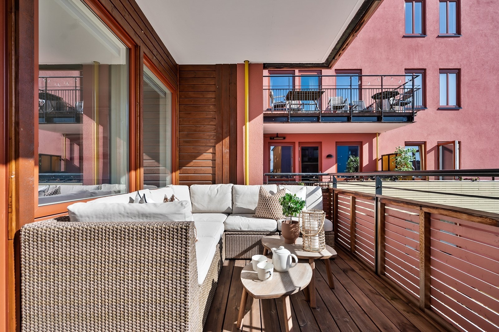 God plass til å møblere balkongen etter ønske. Galleribilde