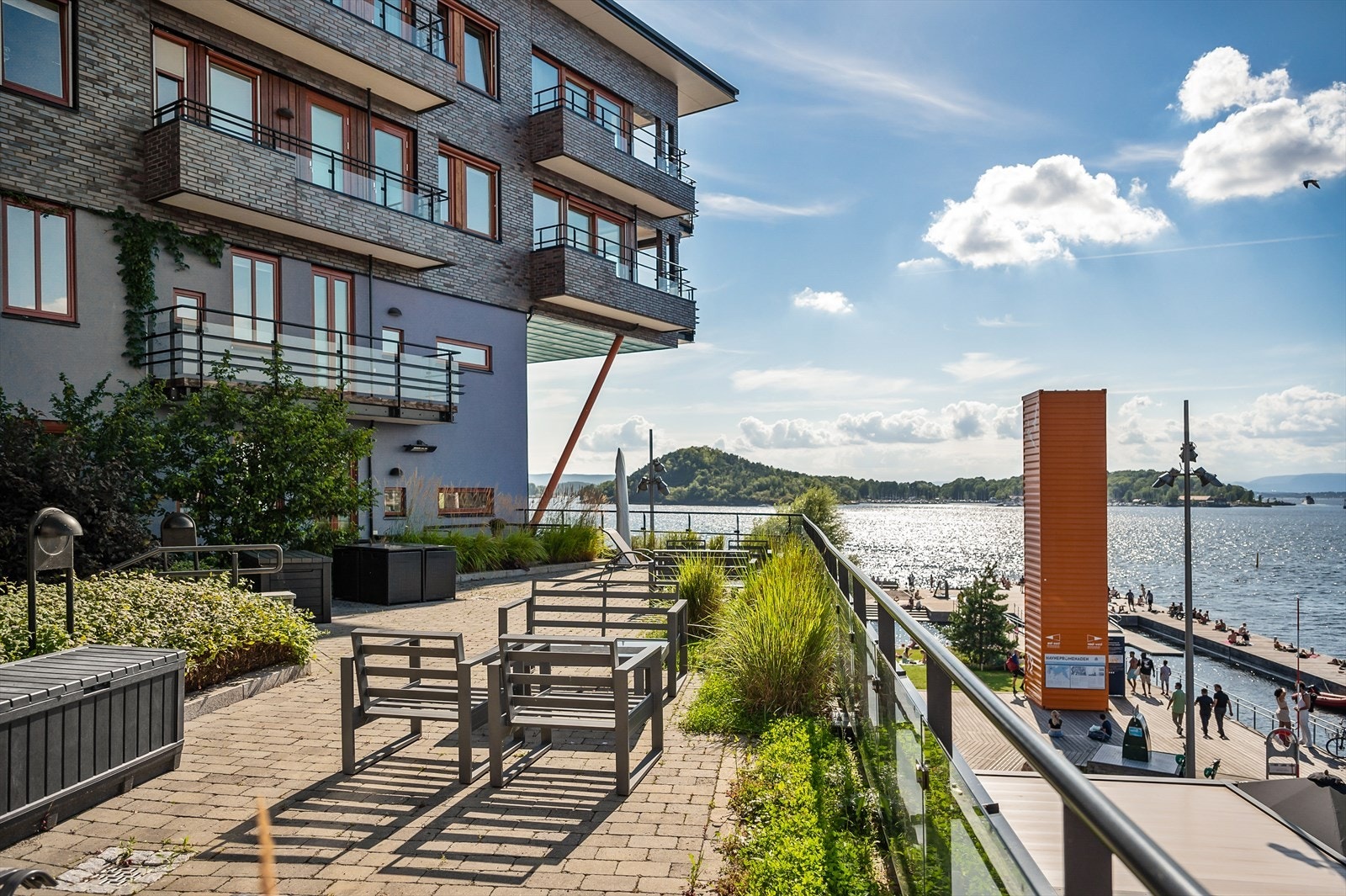 Helt privat på kanten av bryggen. Galleribilde
