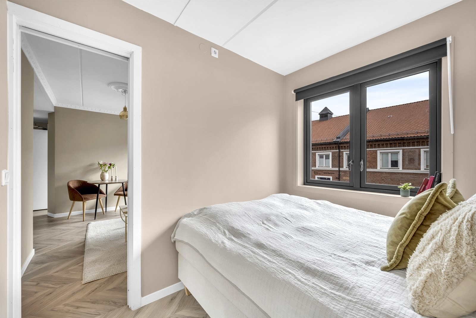 Vindu sikrer godt med lys og luft Galleribilde