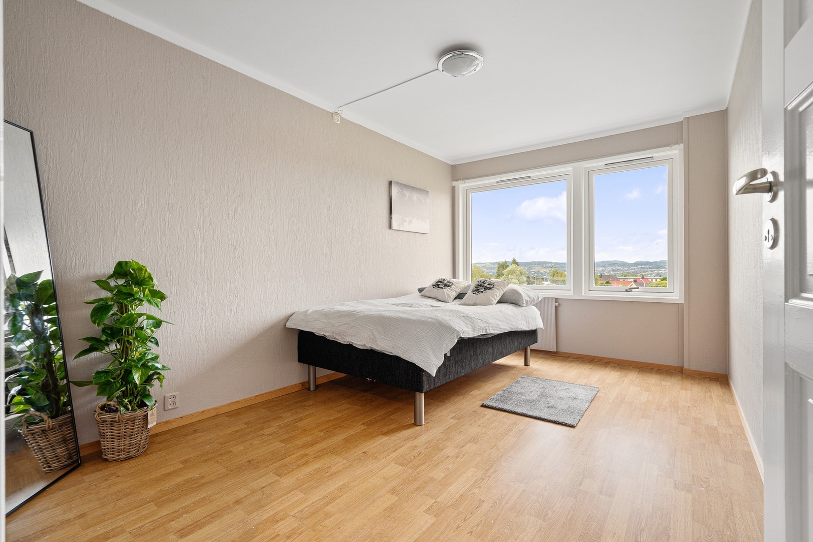 Innbydende og pent soverom på1 kvadratmeter. Galleribilde