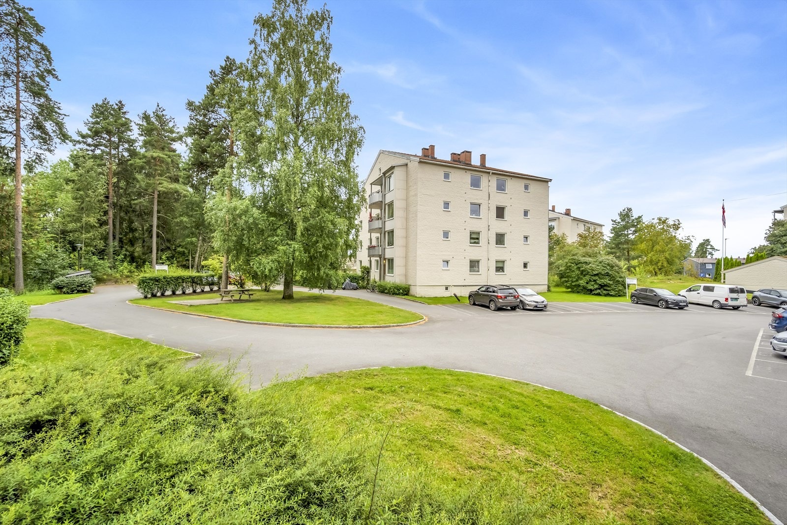 Flotte grøntområder rundt om i borettslaget Galleribilde