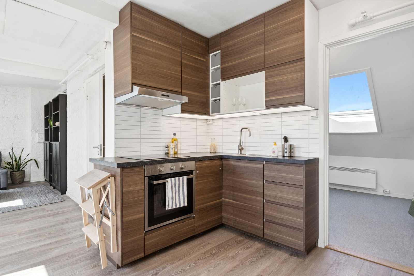 Moderne og arealeffektivt kjøkken med mange gode løsninger. Galleribilde