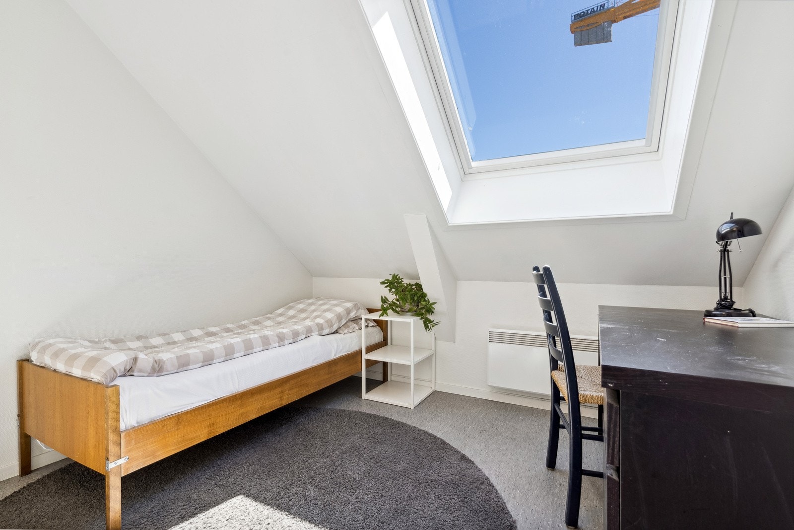 Det største soverommet ligger i tilknytning til entréen. Galleribilde