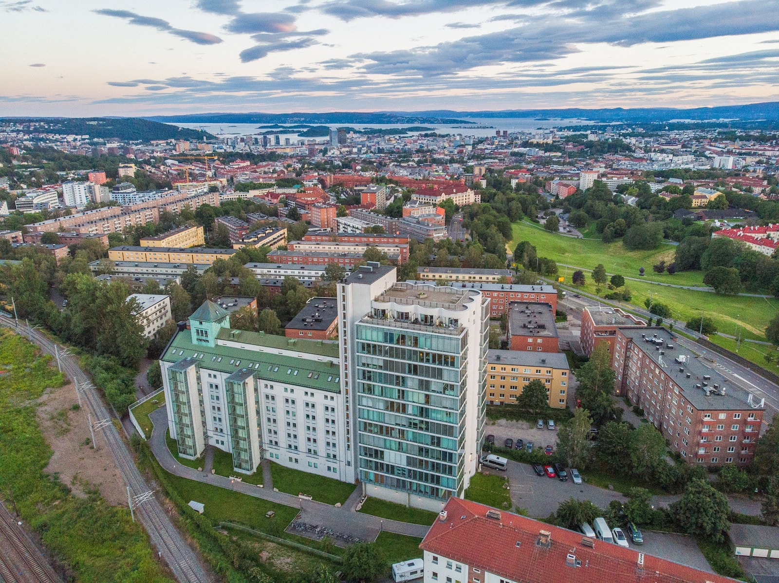 Her kan du bo i øverste etasje i det høyeste bygget i området. Galleribilde