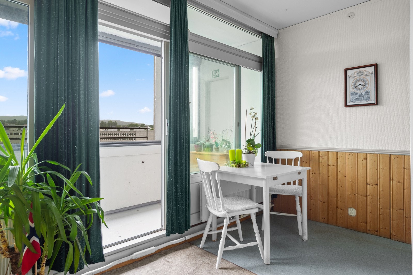 Her er det også plass til en liten spisegruppe hvor man kan nyte frokosten. Galleribilde