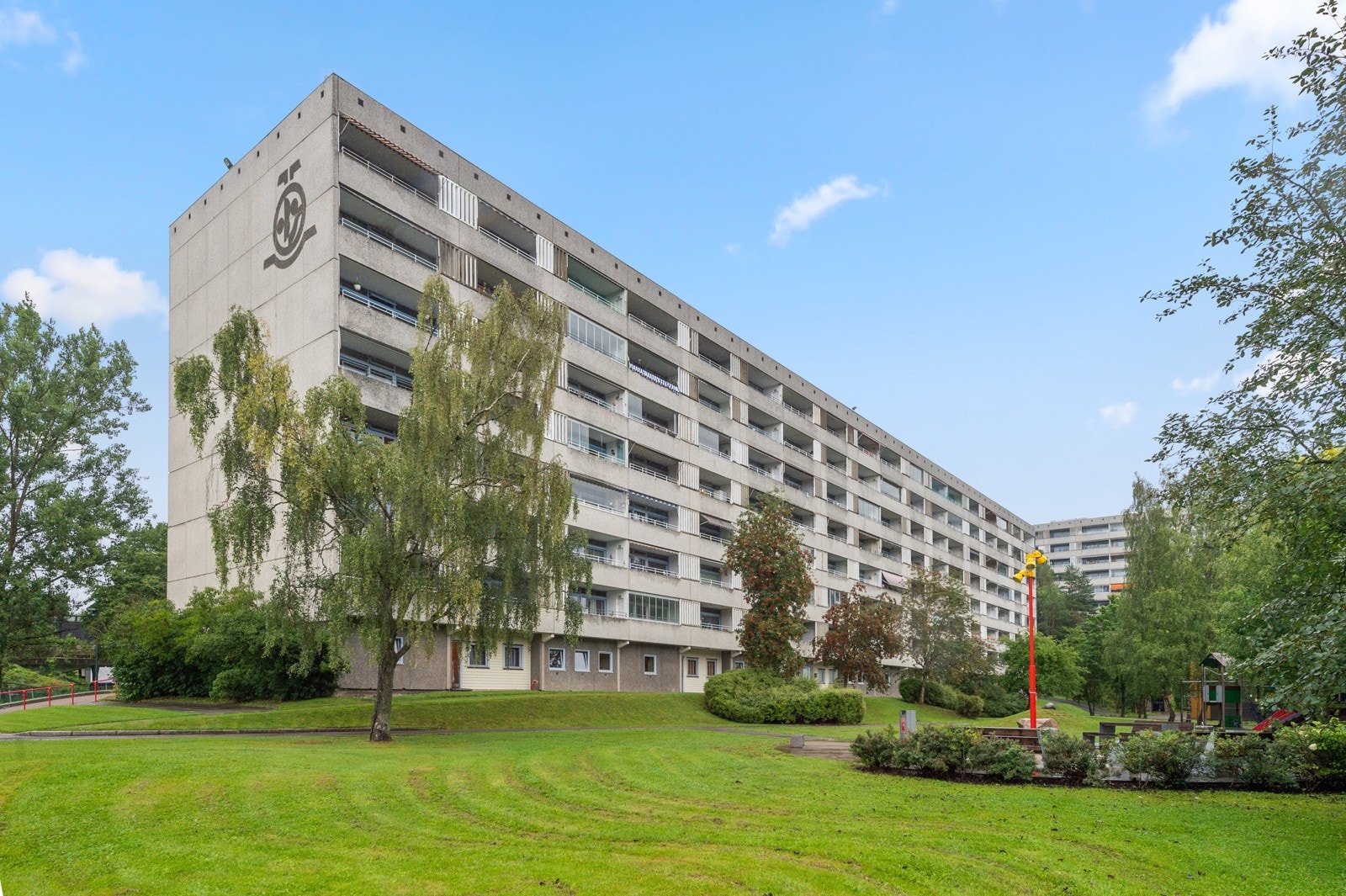 Boligen er en lys og arealeffektiv 1-roms leilighet beliggende i byggets 7. etasje. Galleribilde