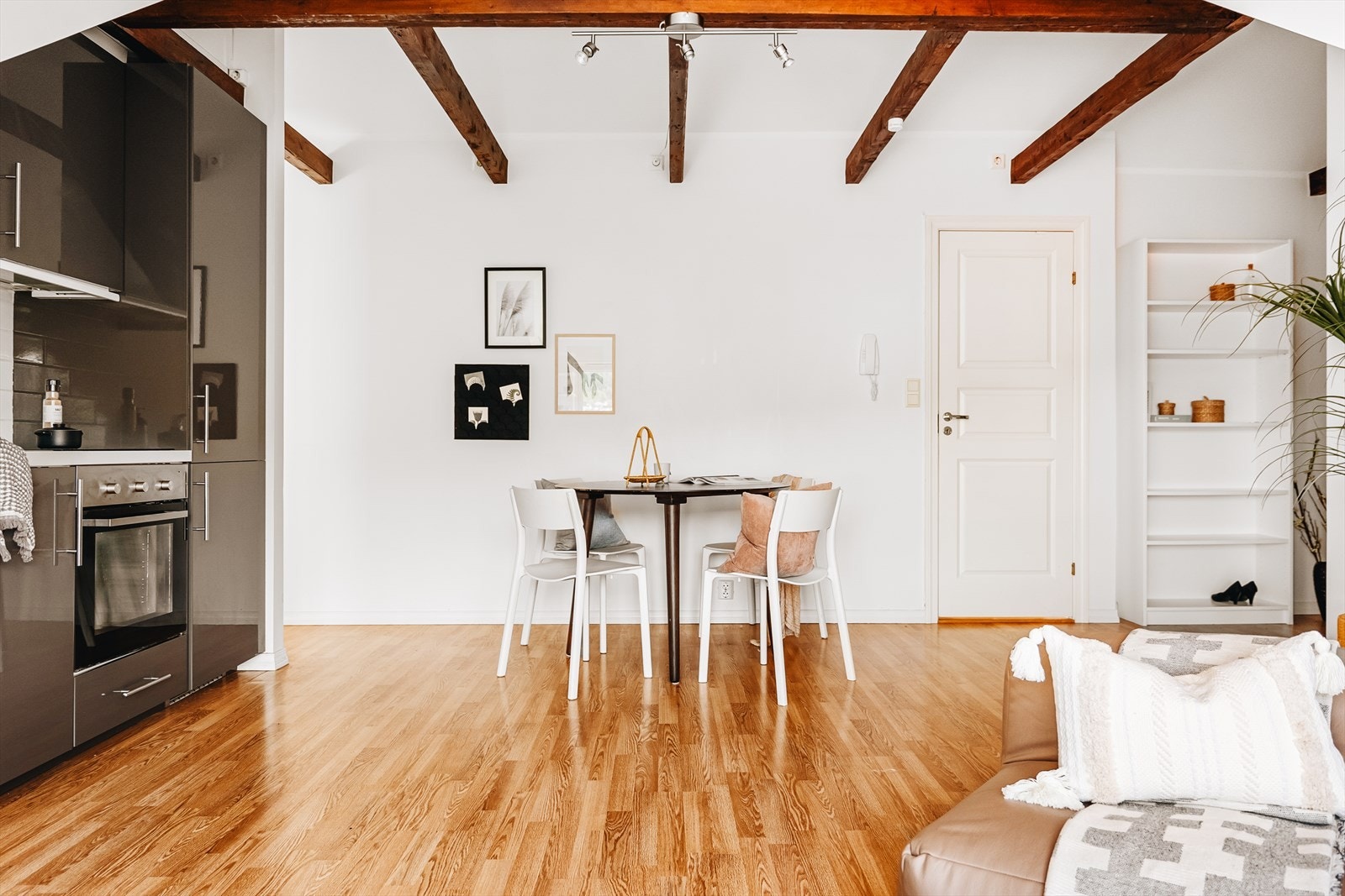 God plass til spisebord. Galleribilde