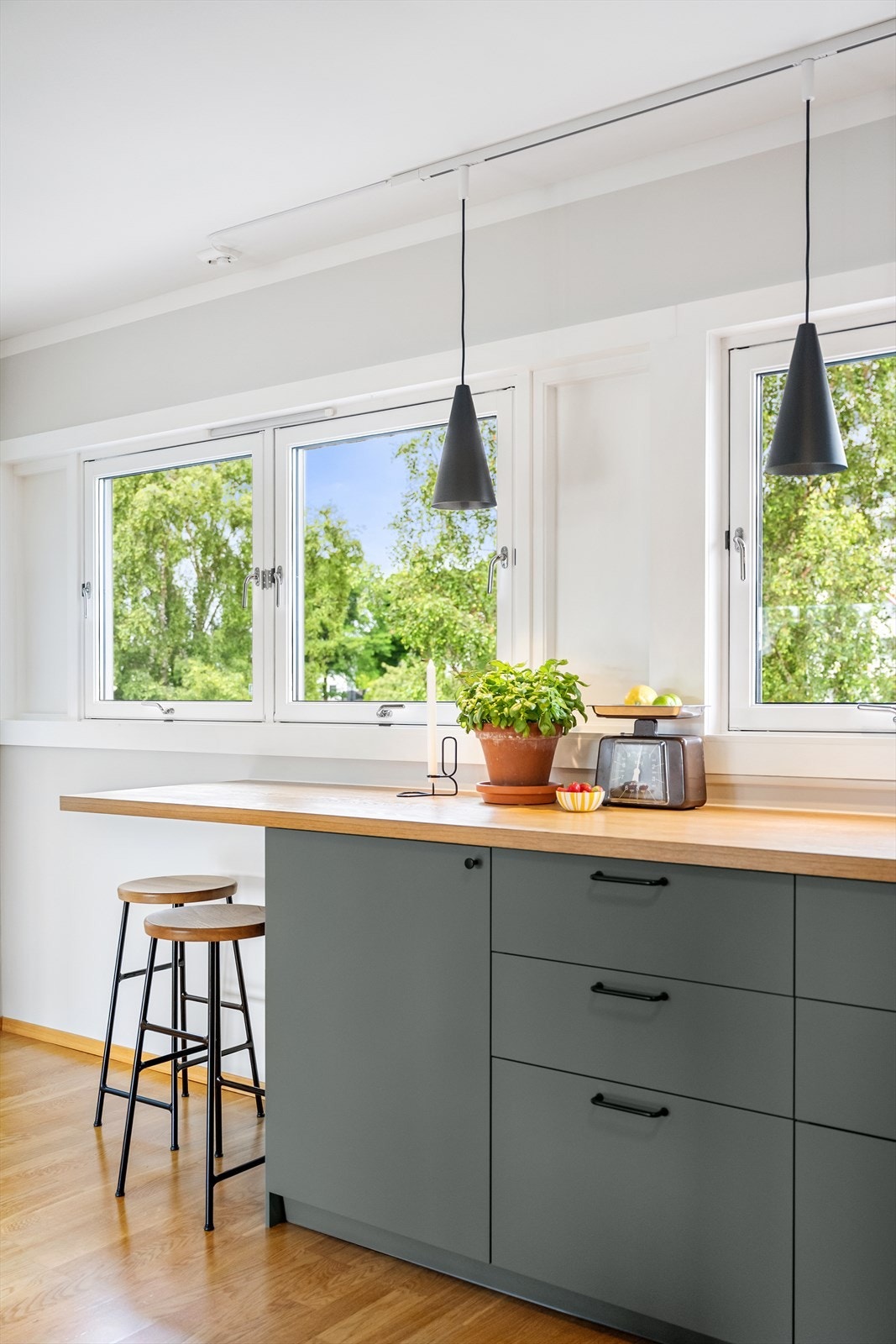 Praktisk barløsning hvor man kan nyte en god kopp kaffe. Galleribilde