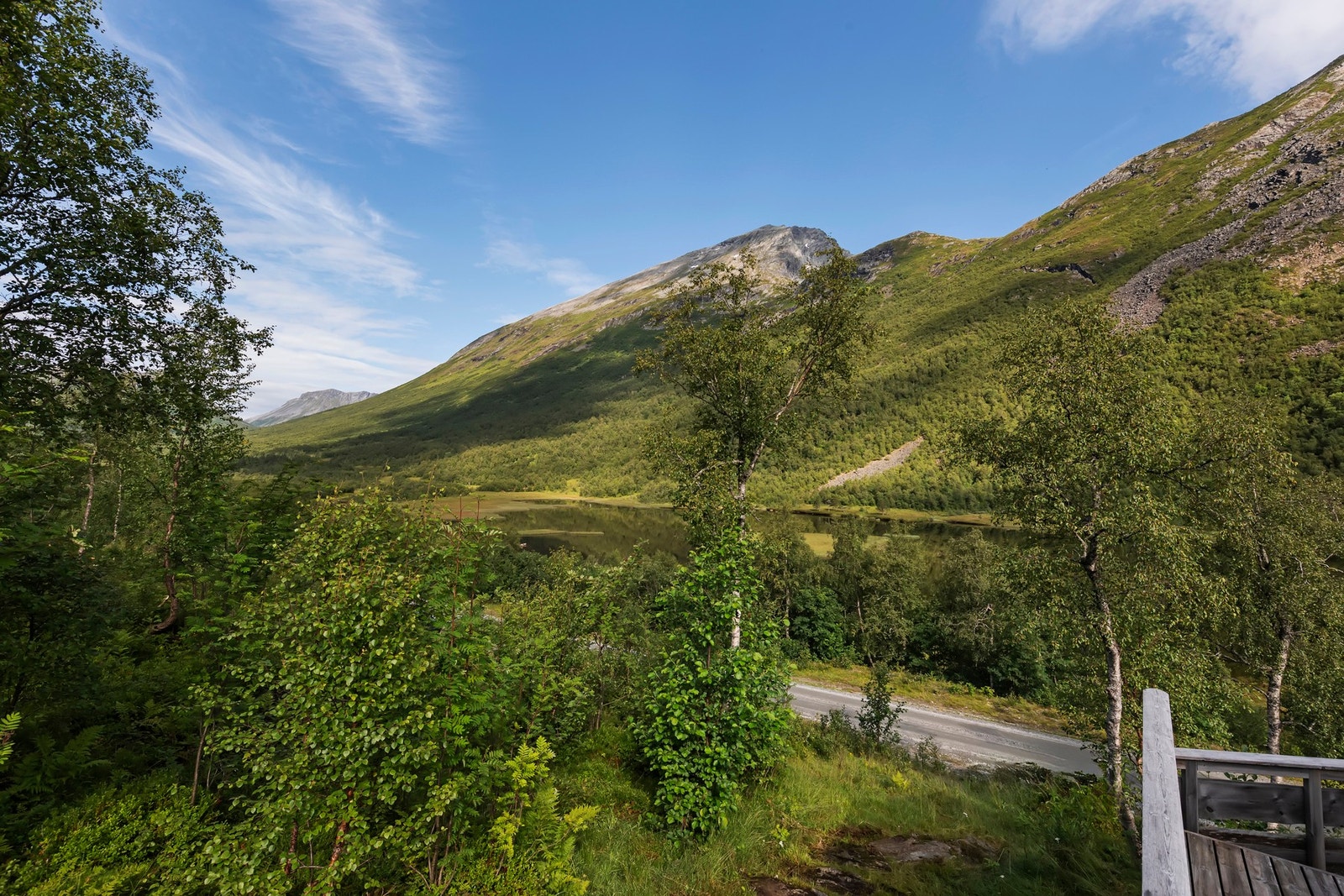 Hytta ligger rett ved Berildvatnet Galleribilde