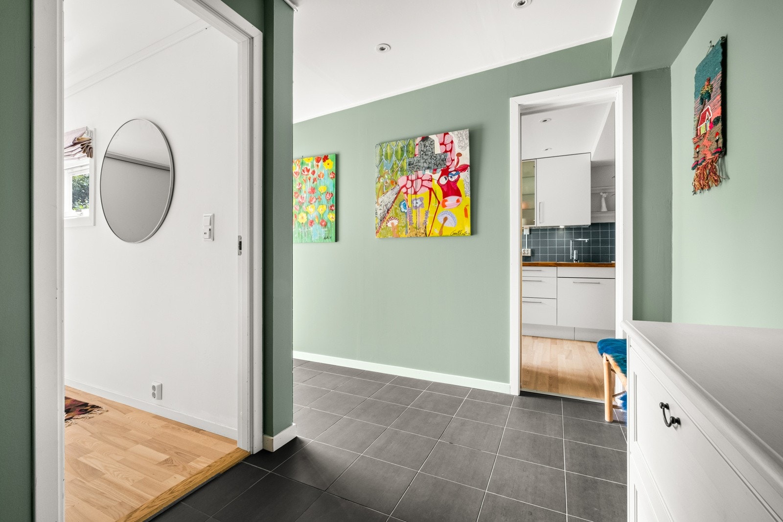 Flislagt entré/gang som ble bygd på i 2014. Galleribilde