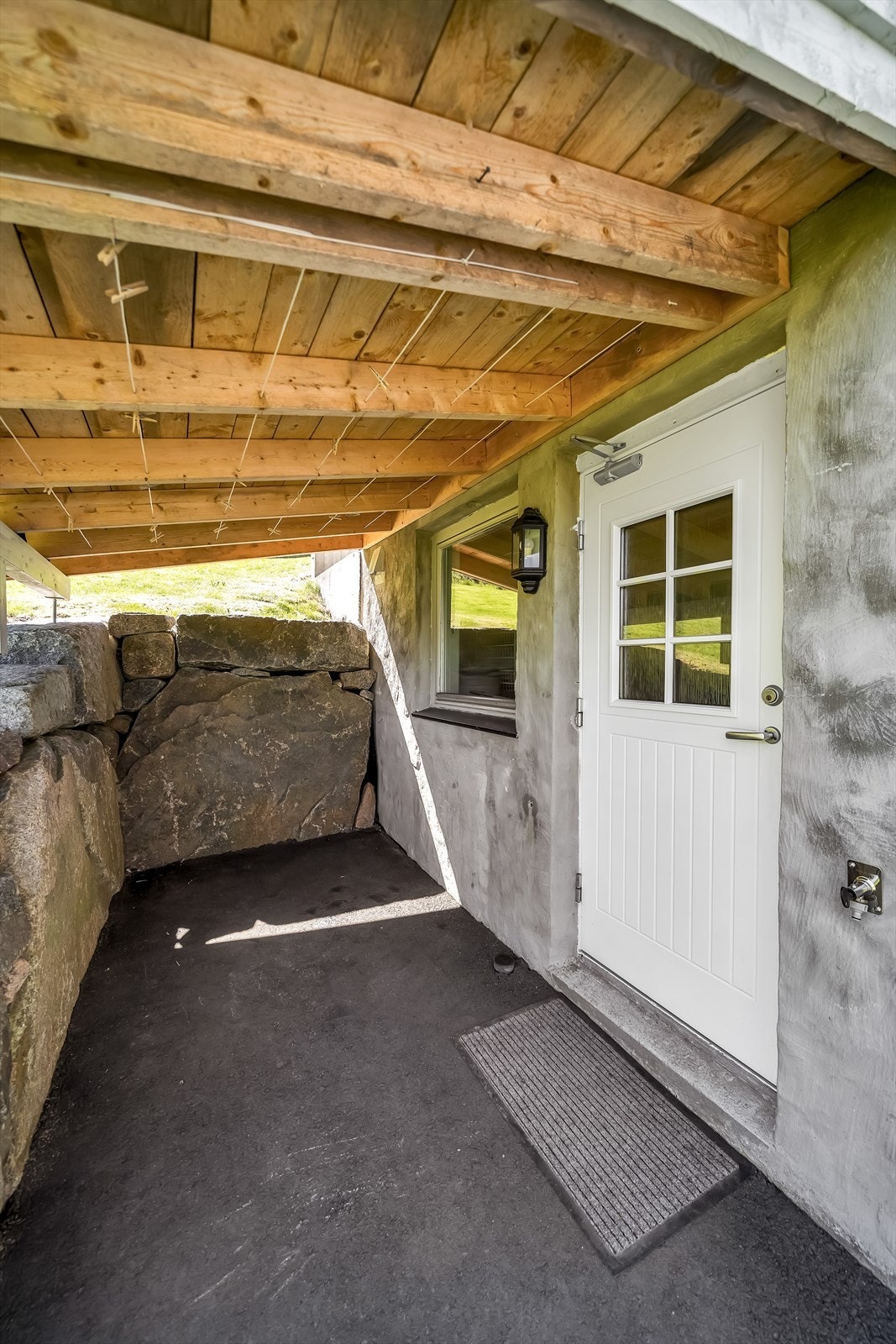 Inngang til vaskerommet i underetg. Galleribilde