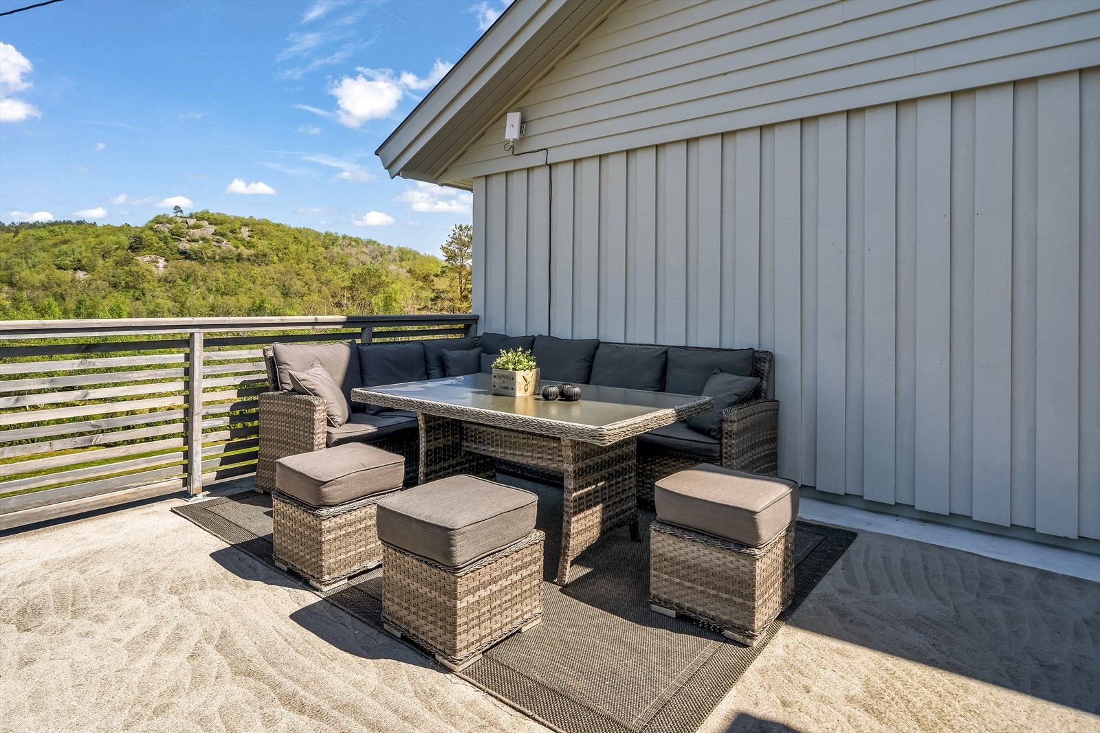 Koselig uteplass Galleribilde