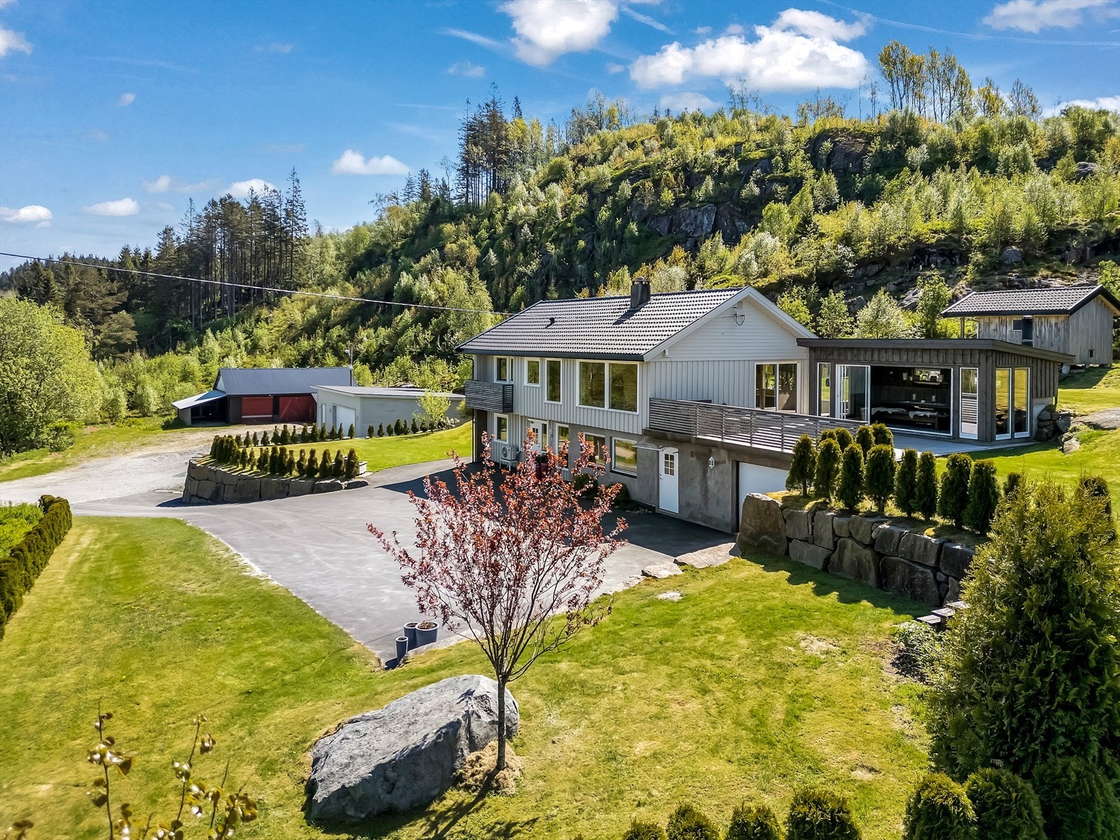 Velkommen til Skreliveien 502. Galleribilde