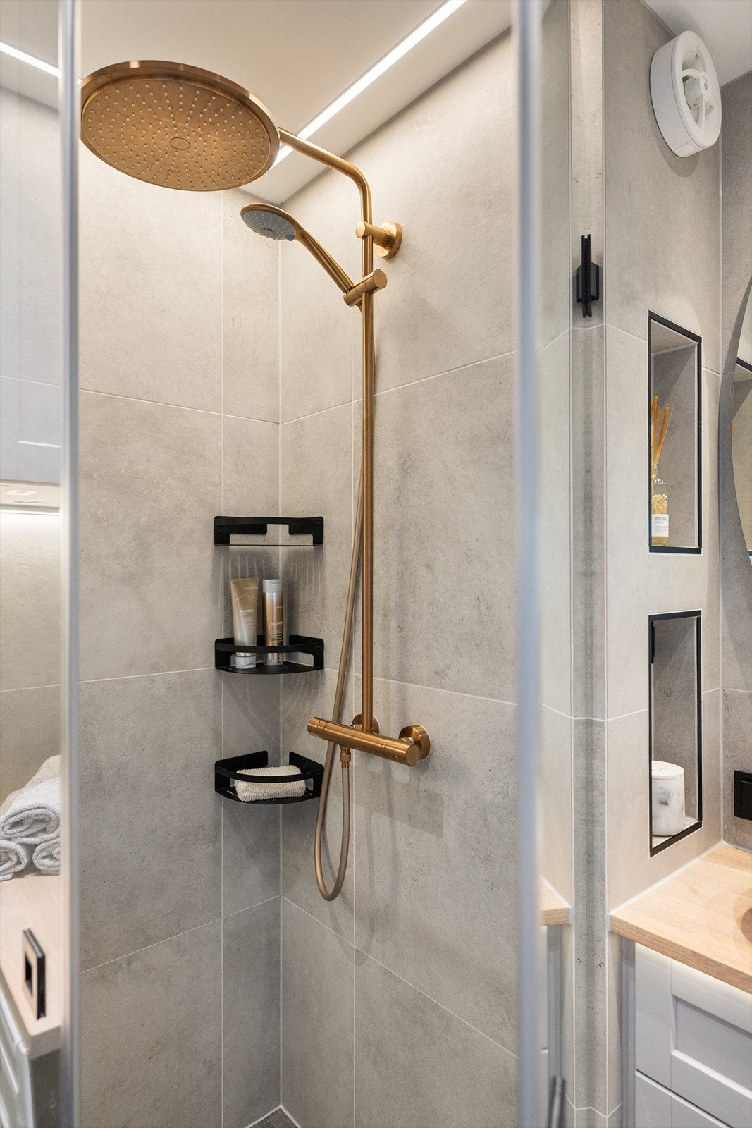 Elektrisk avtrekksvifte på badet Galleribilde