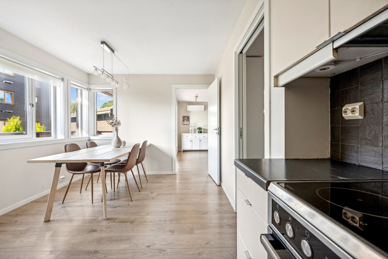God plass til å møblere med spisegruppe. Galleribilde