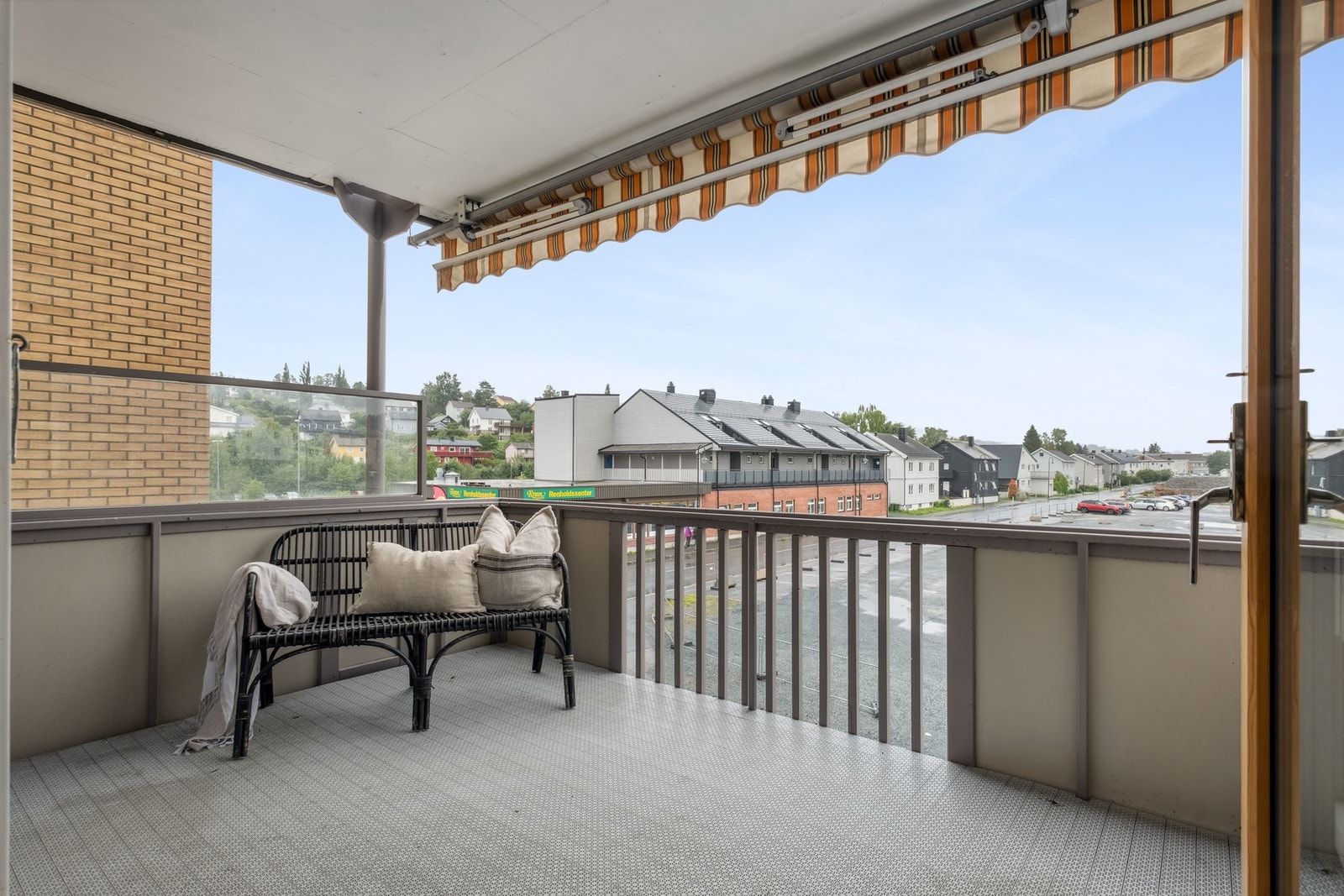 Sørvest vendt terrasse. Galleribilde