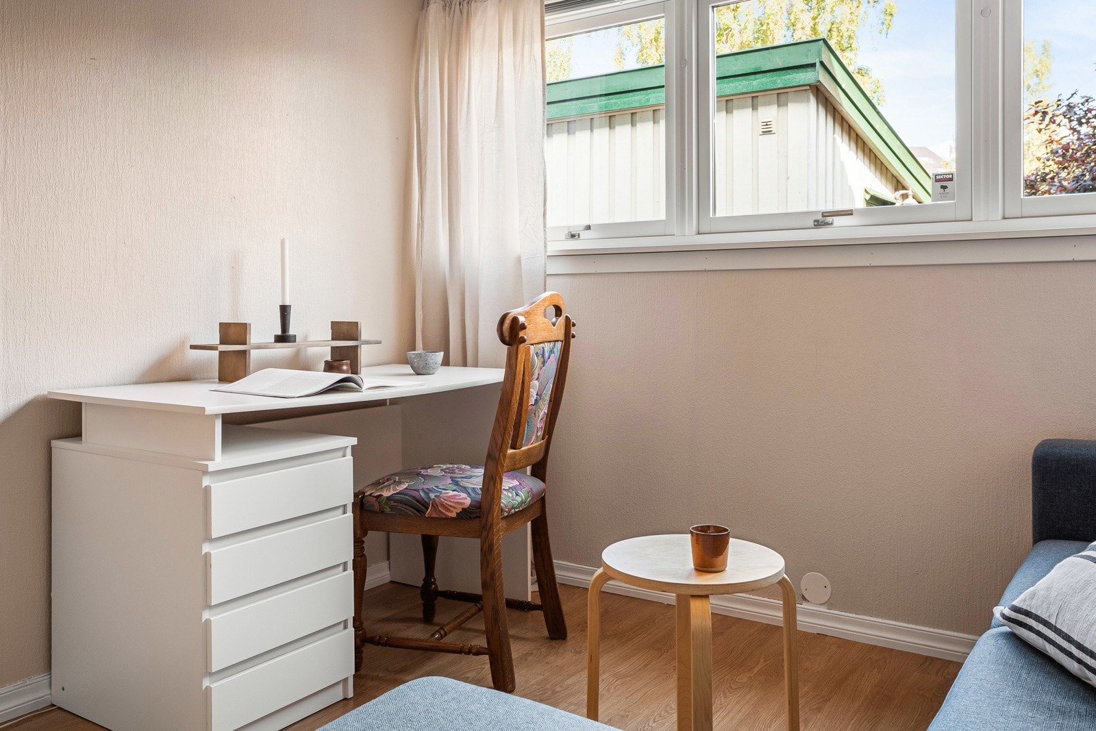 Rommets størrelse gir også muligheter til oppsett av hjemmekontor. Galleribilde