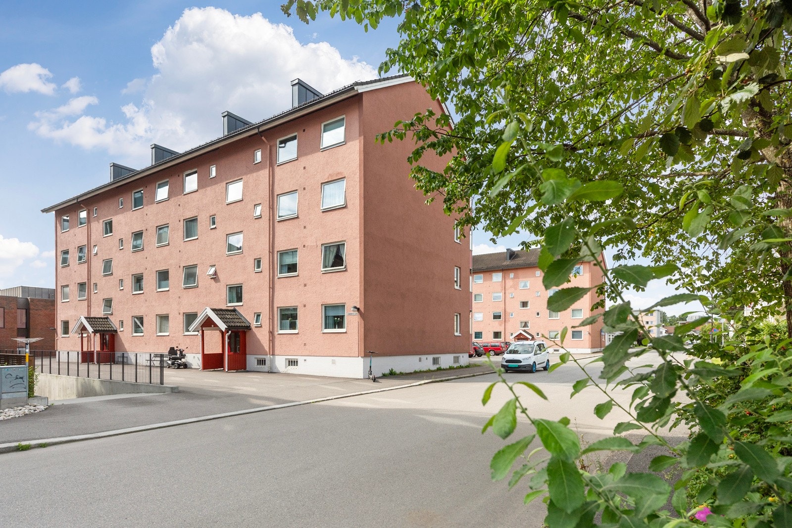Fellestomten er velstelt og flat. Galleribilde