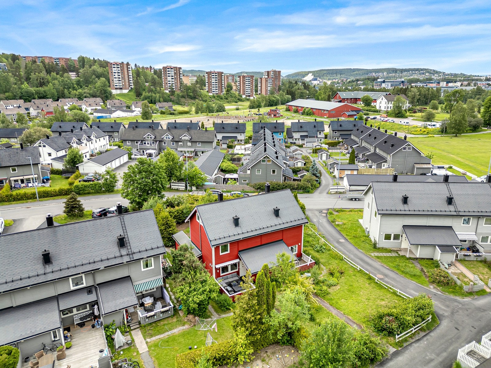 Området er stille og rolig, med umiddelbar nærhet til flotte tur- og friluftsmuligheter i marka Galleribilde