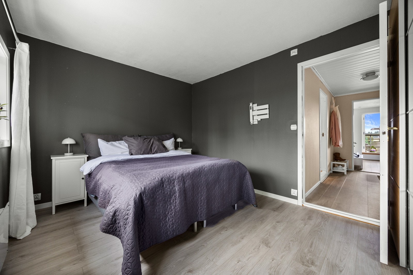 Leiligheten har to gode soverom som ligger i samme ende. Galleribilde