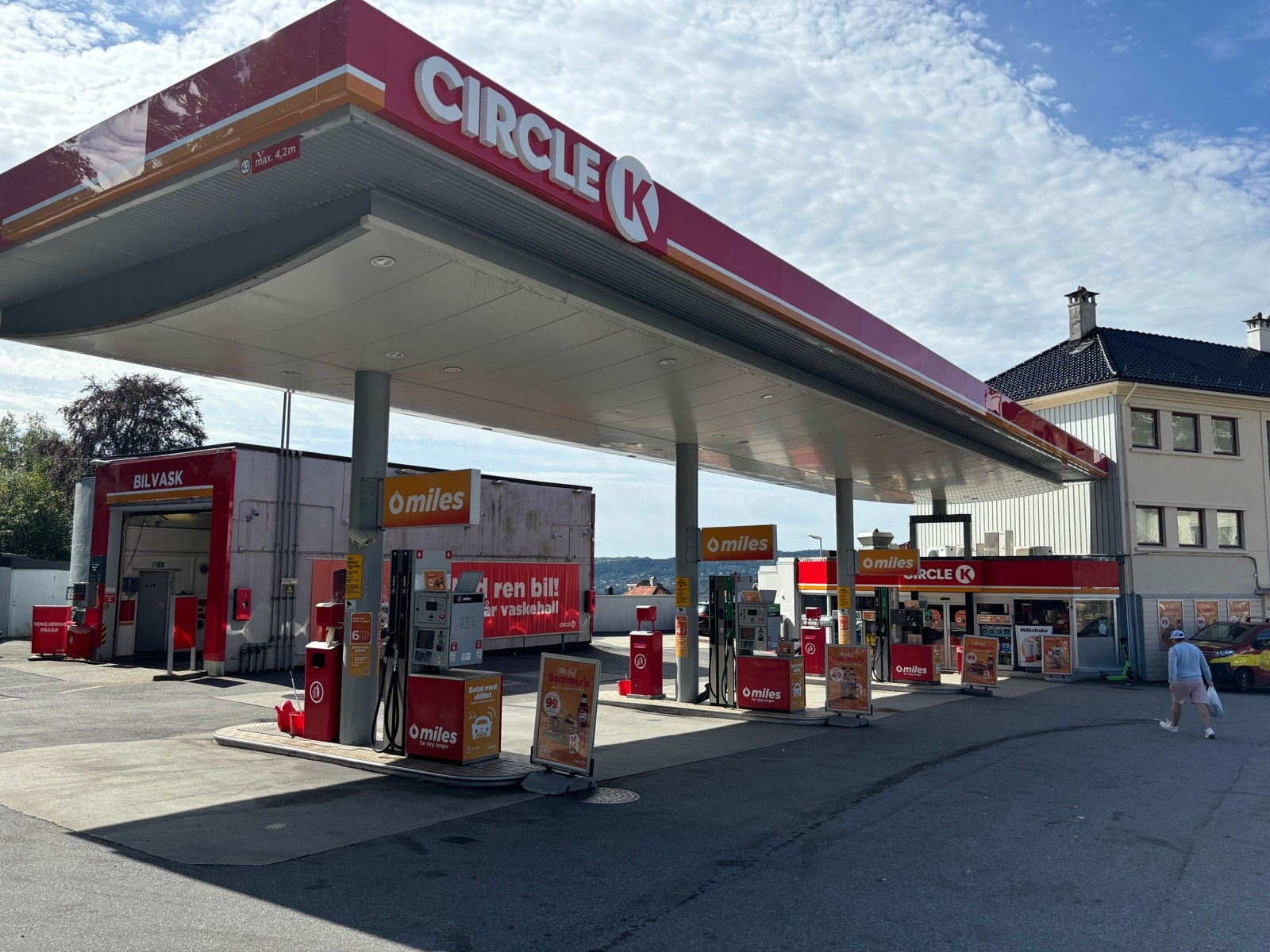 Circle-K og Pizzabakeren finner du oppe ved Rema 1000 og NHH. Galleribilde