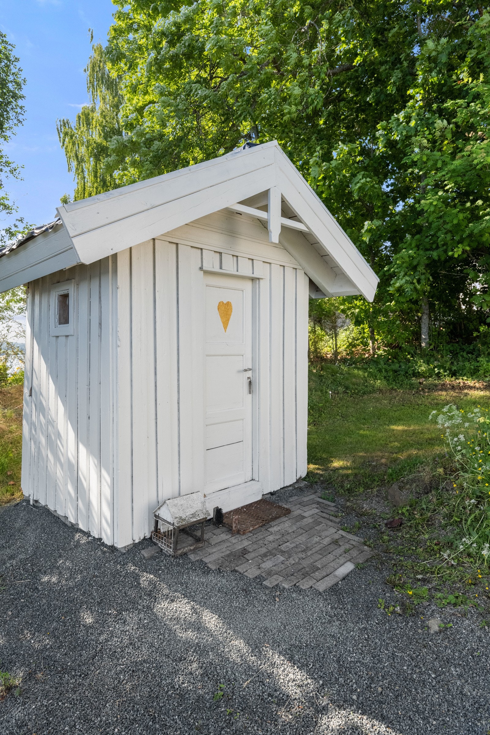 Utedo/bodrom. Galleribilde