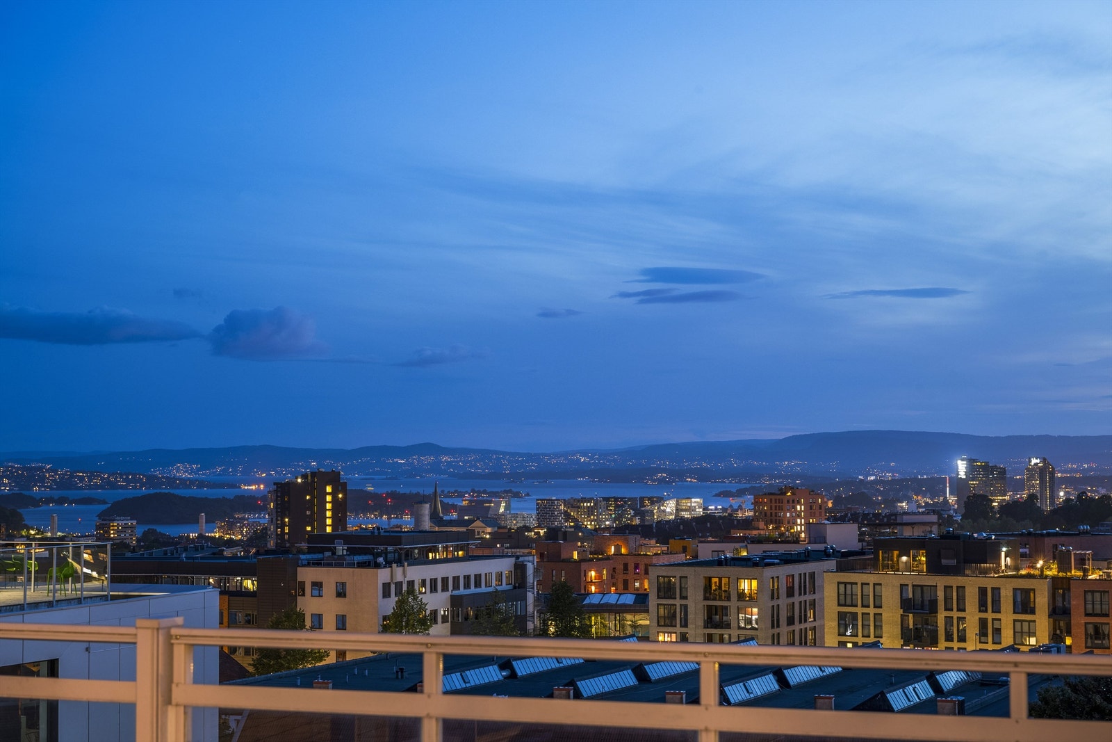 Utsikt fra felles takterrasse! Galleribilde