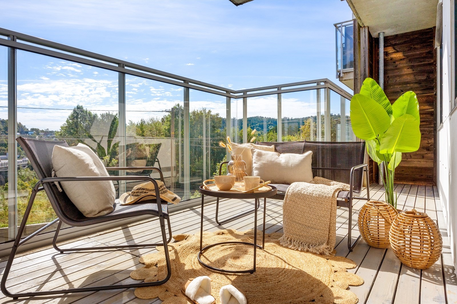 Her kan du innrede som du vil. Det er plass til en sittegruppe, planter og annen ønsket innredning. Galleribilde